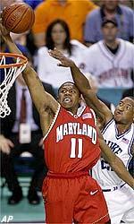 Gilchrist dunking on Duhon